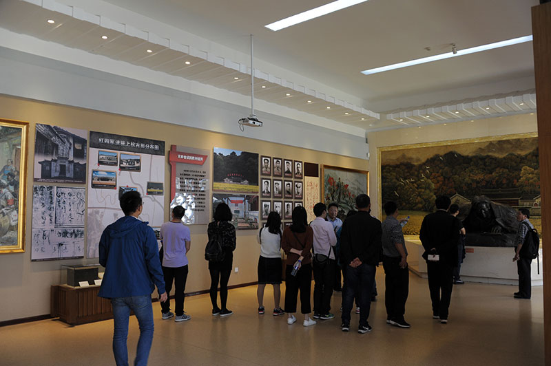 开云手机入口官网党支部组织党员干部赴古田参观学习