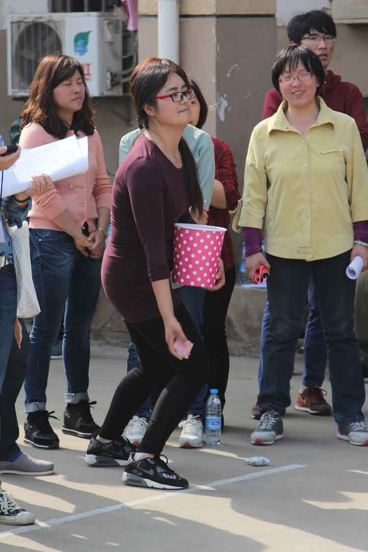 开云手机入口官网员工积极参加院趣味运动会