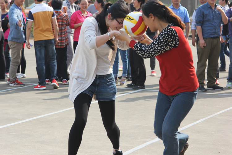 开云手机入口官网员工积极参加院趣味运动会